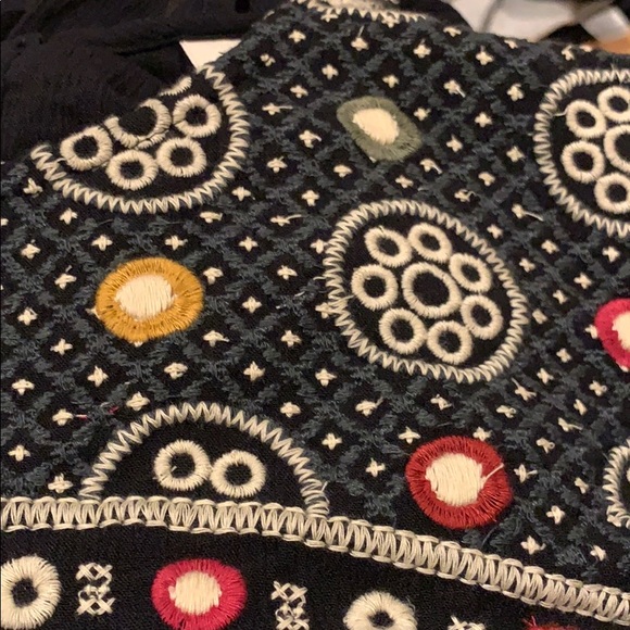 Style & Co. Embroidered Handkerchief Hem Tunic - Picture 2 of 3